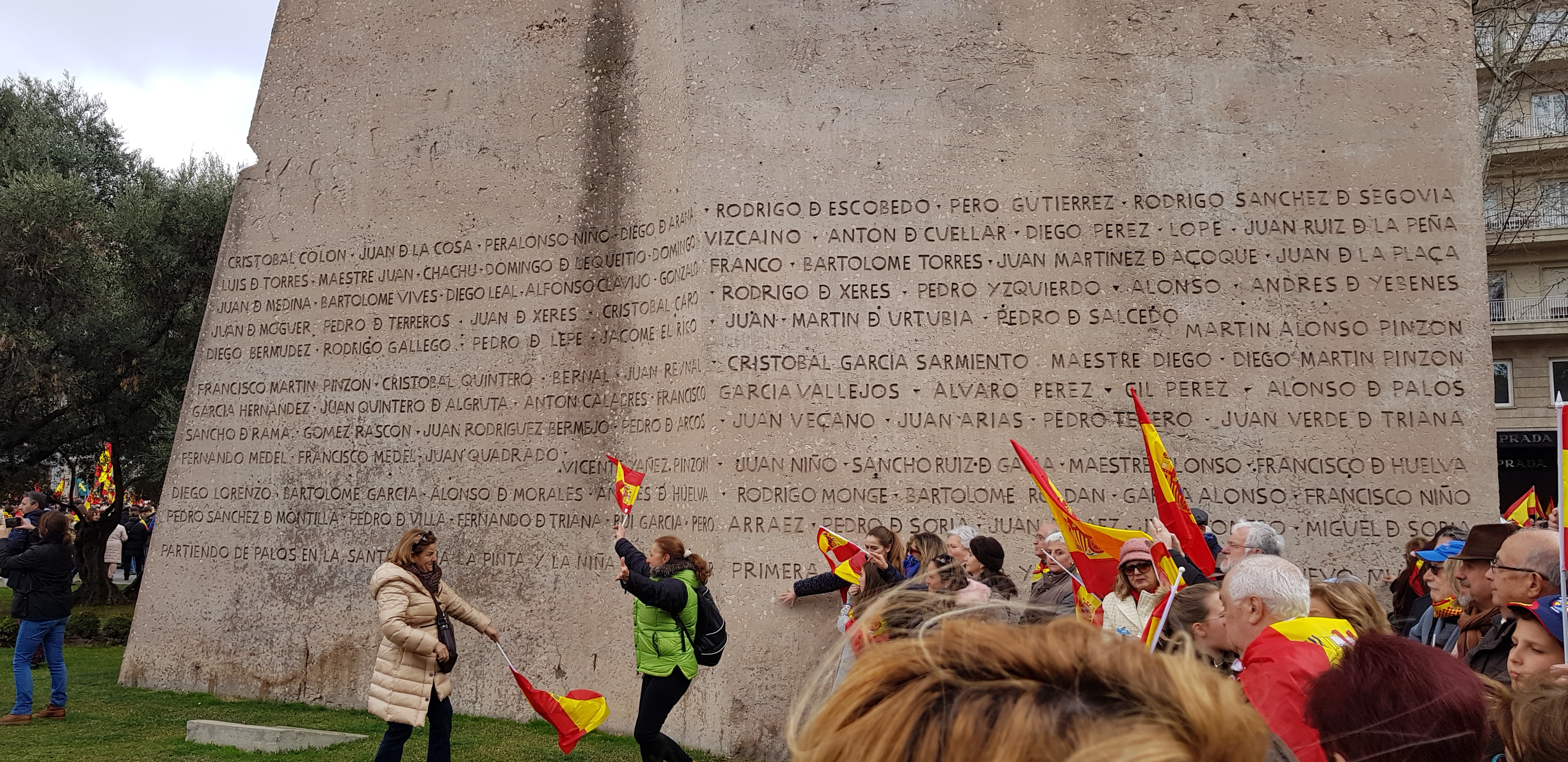 Monumento al Malkovro de Ameriko en Placo al Kolombo en Madrido.